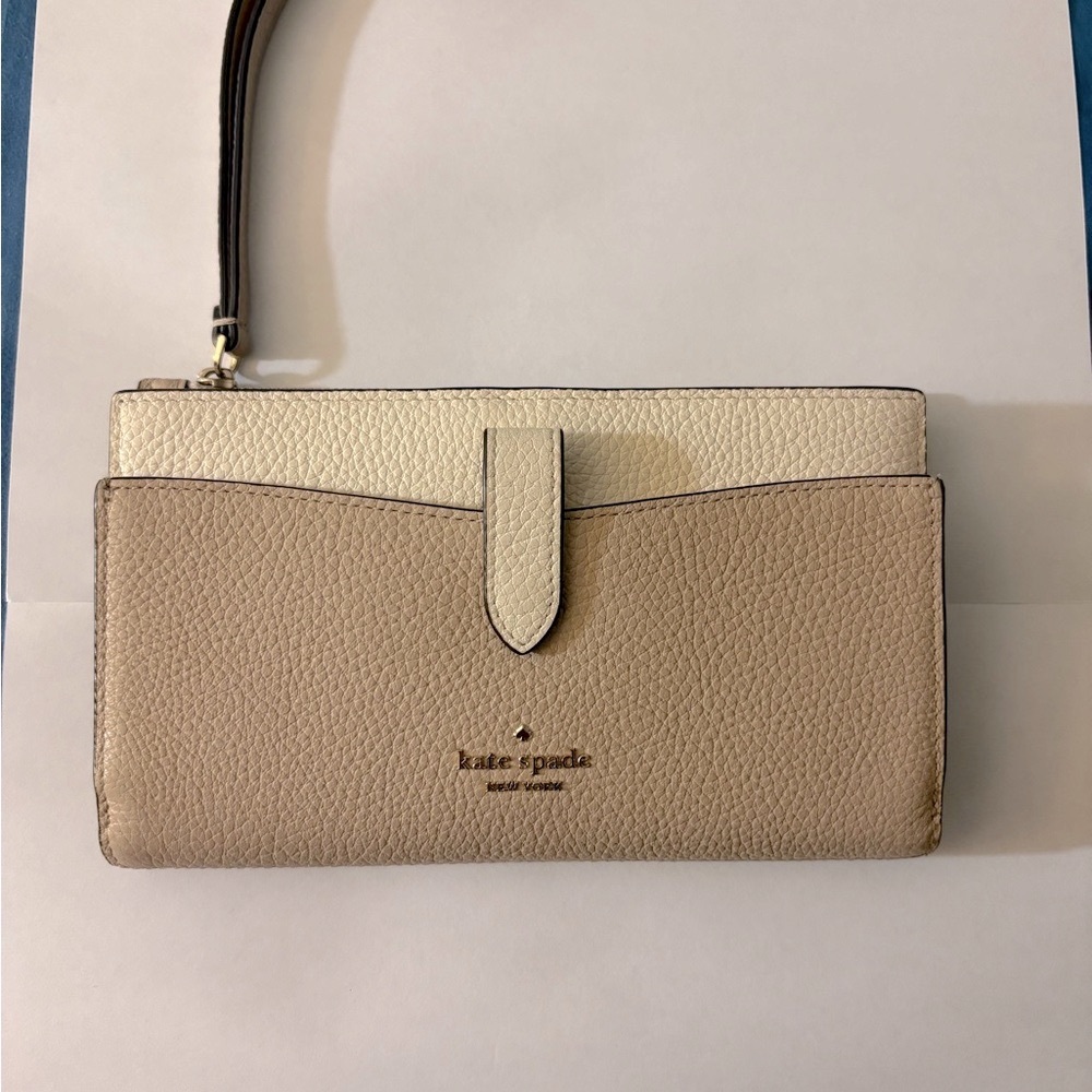 Kate Spade Tan and Cream wristlet/Wallet